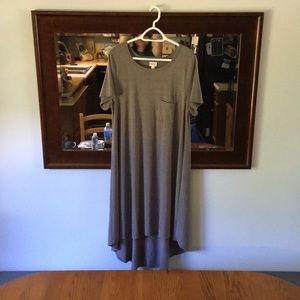 LuLaRoe gray Carly dress 👗